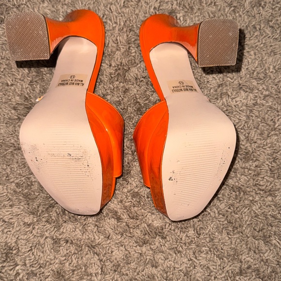 Chase + Chloe Orange Platform Mule Heels Size 5.5 - Picture 6 of 12